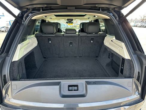 Used 2024 Land Rover Range Rover Autobiography image 11