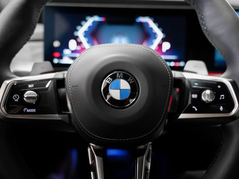 Used 2023 BMW 760i xDrive image 14