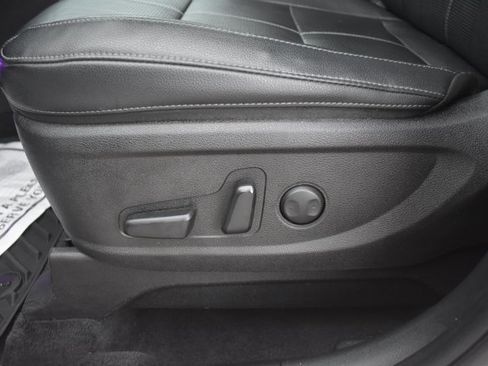 Used 2022 Kia Telluride EX w/ EX Premium Package FWD image 12