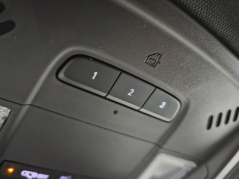 Used 2023 Chevrolet Traverse RS AWD/4WD image 20