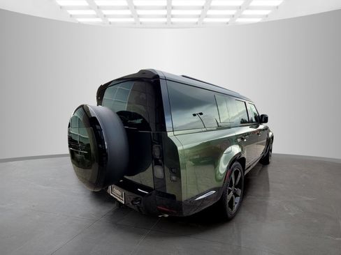 New 2026 Land Rover Defender 130 X-Dynamic SE AWD/4WD image 6