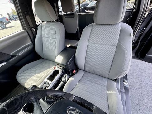 Used 2020 Toyota Tacoma SR5 image 11