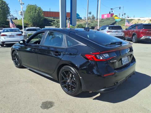 Used 2025 Honda Civic Sport image 7
