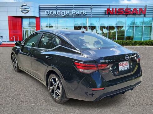Used 2024 Nissan Sentra SV FWD image 3