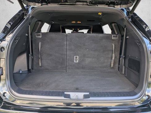 Used 2021 Toyota Highlander XSE FWD image 6