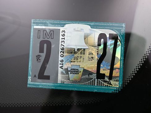 Used 2023 Chevrolet Bolt EUV LT w/ Convenience Package image 9