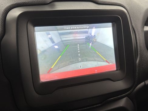 Used 2019 Jeep Renegade Latitude image 15