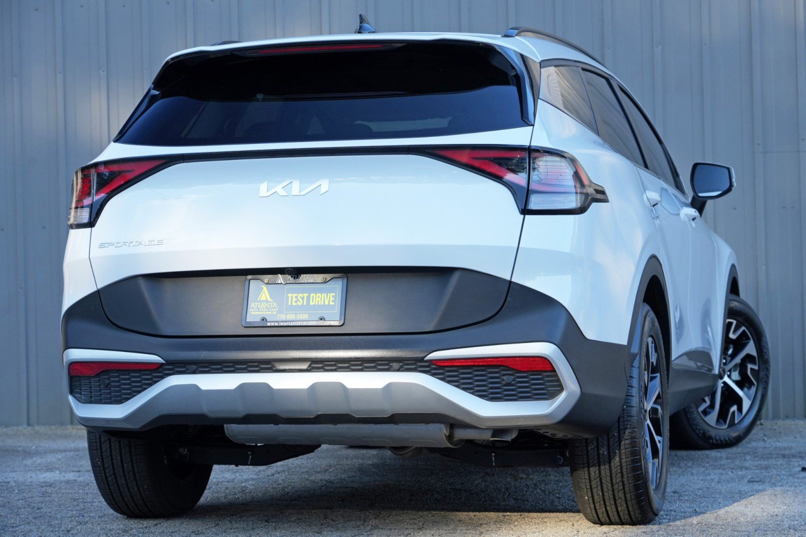 Used 2025 Kia Sportage EX w/ Premium Package FWD image 4