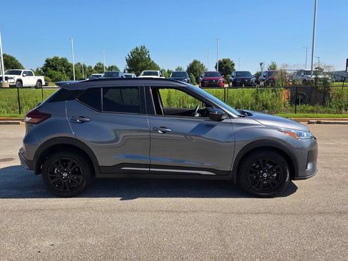 Used 2024 Nissan Kicks SR w/ Interior Electronics Package FWD image 15