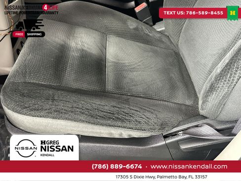 Used 2019 Dodge Grand Caravan SE image 16