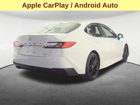 Used 2025 Toyota Camry SE FWD image 5