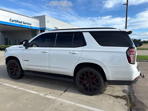 Used 2021 Chevrolet Tahoe Z71 w/ Luxury Package AWD/4WD image 9