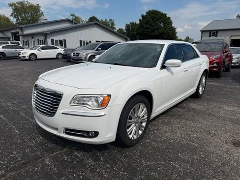 Used 2014 Chrysler 300 AWD w/ Driver Convenience Group image 1
