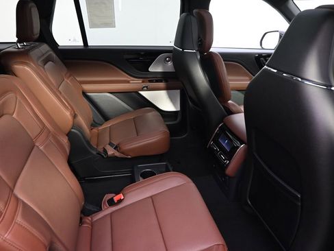 New 2026 Lincoln Aviator Reserve AWD/4WD image 18