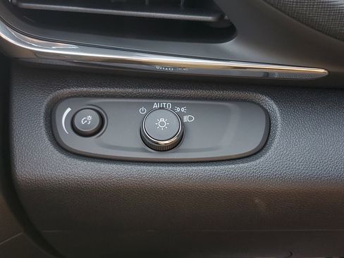 New 2025 Buick Envista Preferred image 33