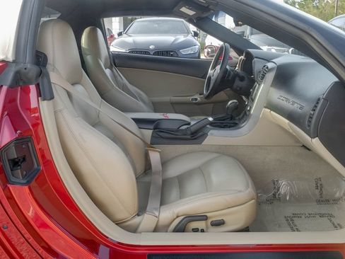 Used 2007 Chevrolet Corvette Convertible w/ Preferred Equipment Group RWD image 34
