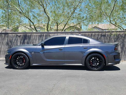 Used 2022 Dodge Charger SRT Hellcat w/ Harman/Kardon Audio Group RWD image 5
