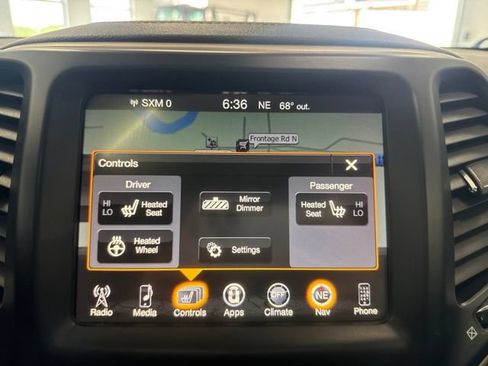 Used 2016 Jeep Cherokee Limited AWD/4WD image 40