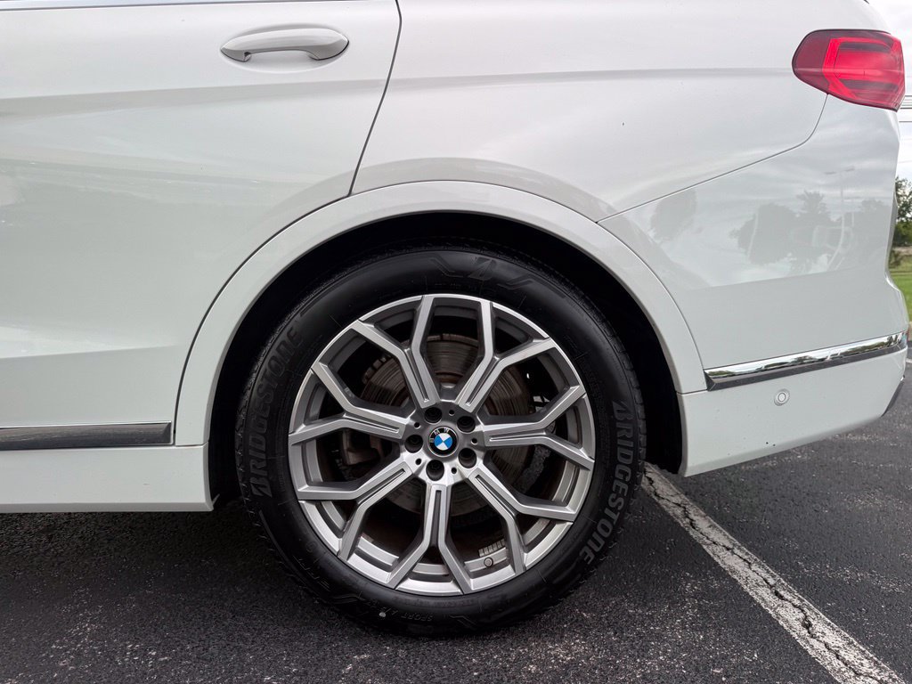 Used 2021 BMW X7 xDrive40i w/ Premium Package AWD/4WD image 24