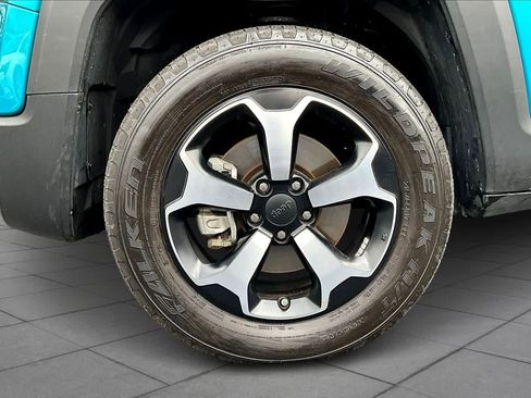 Used 2022 Jeep Renegade Trailhawk w/ Sun/Sound Group image 10