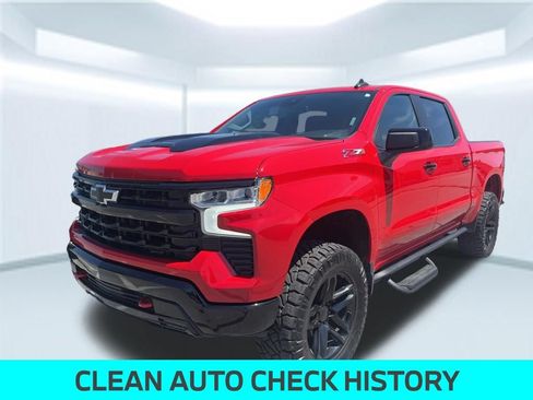 Used 2024 Chevrolet Silverado 1500 LT Trail Boss w/ Convenience Package II AWD/4WD image 2
