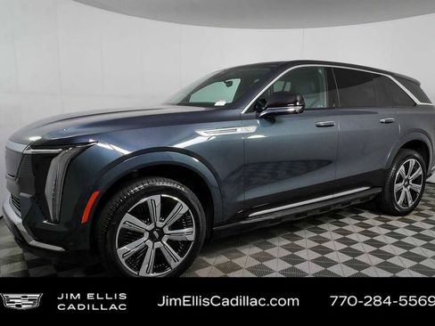 Certified 2025 Cadillac Escalade IQ Luxury 2 w/ LPO, Premium Carpet Package AWD/4WD image 28