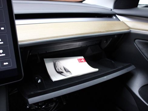 Used 2023 Tesla Model 3 Standard Range image 16