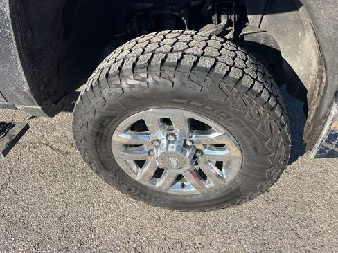 Used 2015 Chevrolet Silverado 2500 LT w/ LT Convenience Package image 14