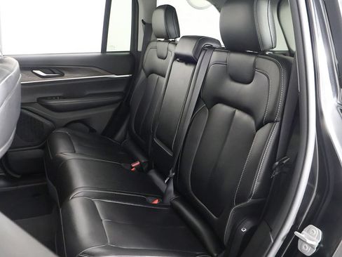 Used 2023 Jeep Grand Cherokee Limited AWD/4WD image 35