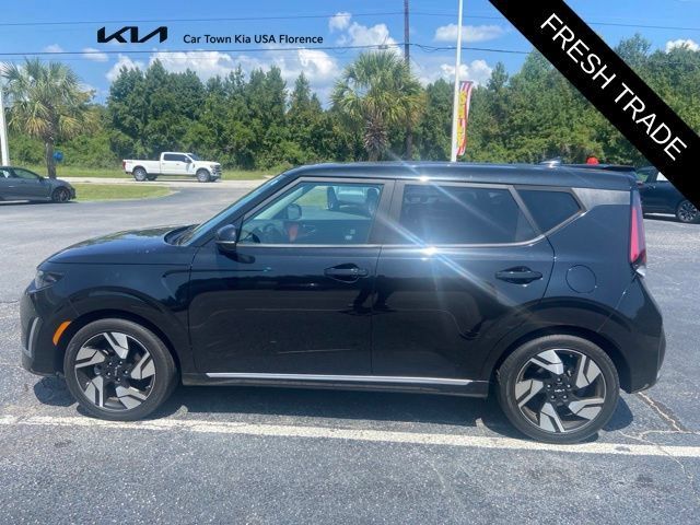 Certified 2023 Kia Soul GT-Line FWD image 4