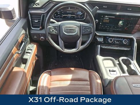 Used 2024 GMC Sierra 2500 Denali Ultimate AWD/4WD image 3