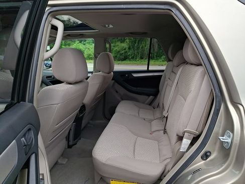 Used 2007 Toyota 4Runner SR5 AWD/4WD image 11