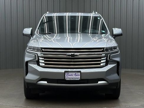 Used 2024 Chevrolet Suburban High Country AWD/4WD image 8