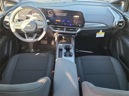 New 2026 Chevrolet Equinox EV LT image 15