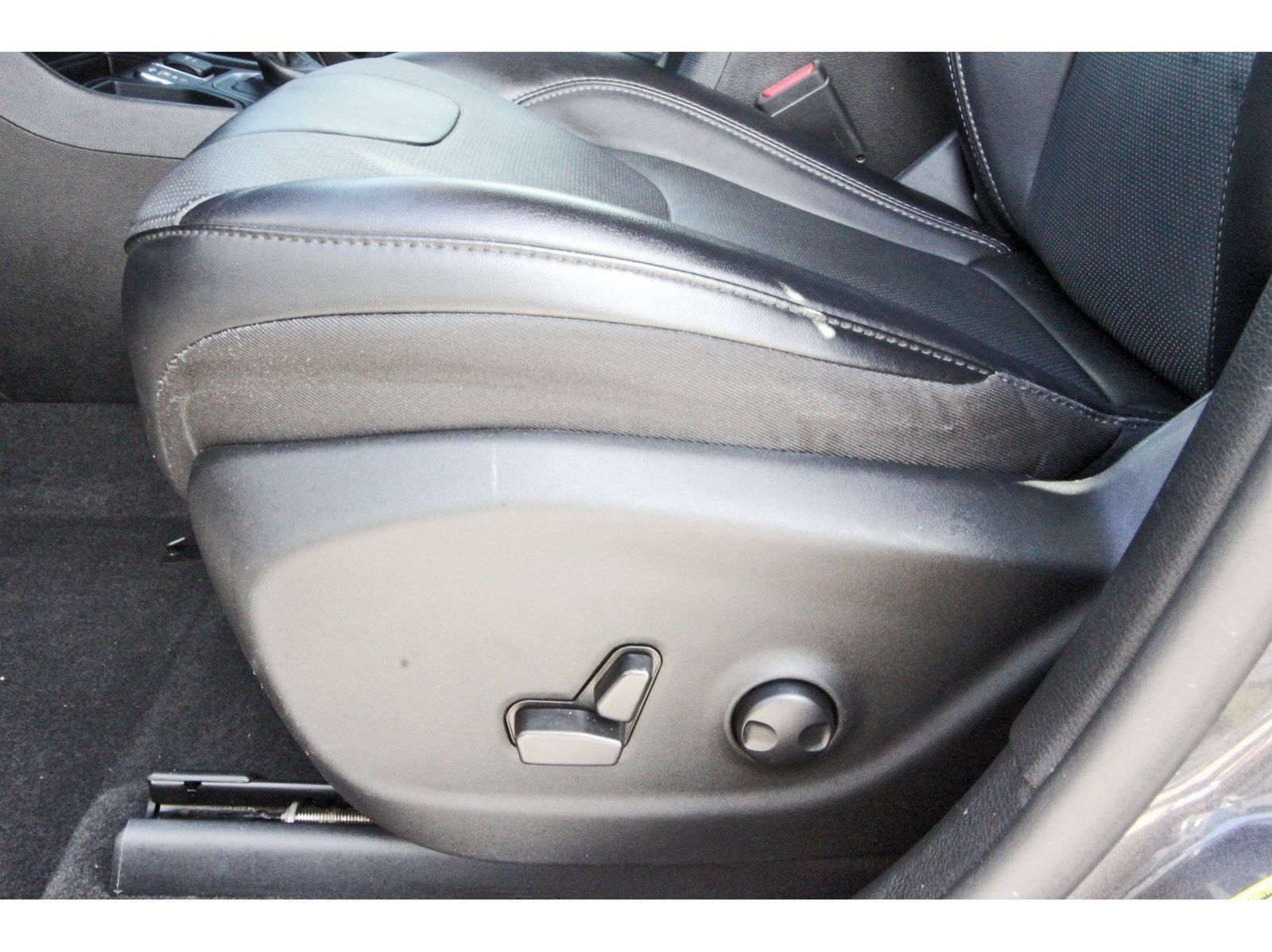 Used 2022 Jeep Cherokee Latitude Lux FWD image 30