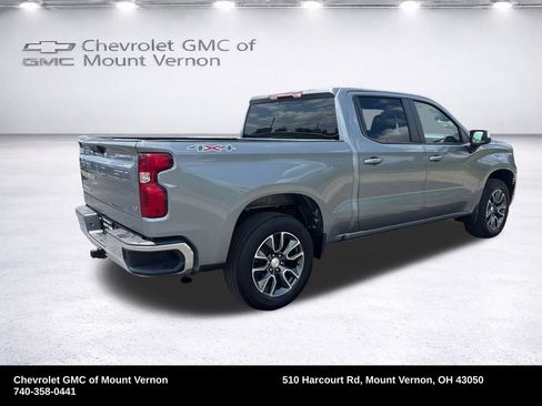 Used 2023 Chevrolet Silverado 1500 LT AWD/4WD image 5