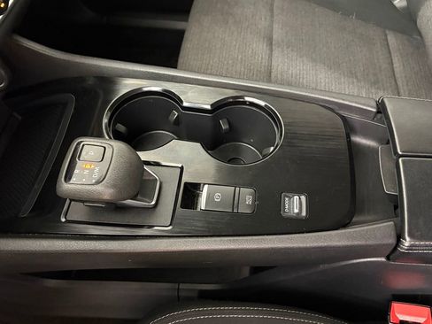 Used 2023 Nissan Rogue SV FWD image 29