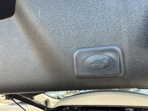 Used 2014 GMC Acadia SLT image 28