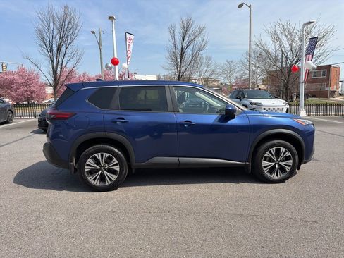 Used 2023 Nissan Rogue SV image 8