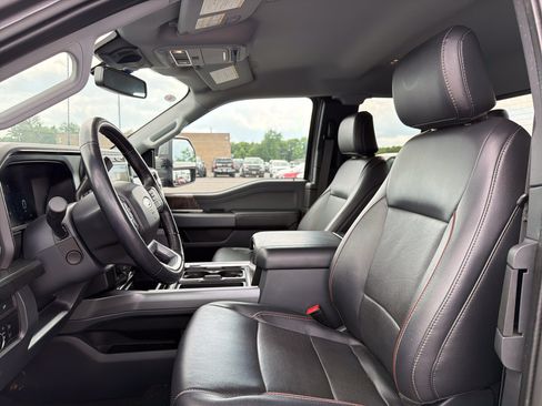 Used 2023 Ford F250 Lariat w/ Sport Appearance Package AWD/4WD image 11