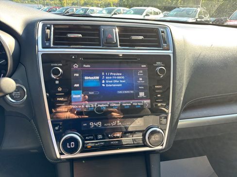 Used 2019 Subaru Outback 2.5i Limited AWD/4WD image 16