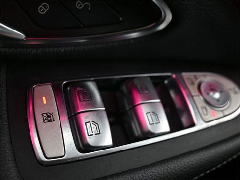 Used 2020 Mercedes-Benz C 300 4MATIC Sedan image 30