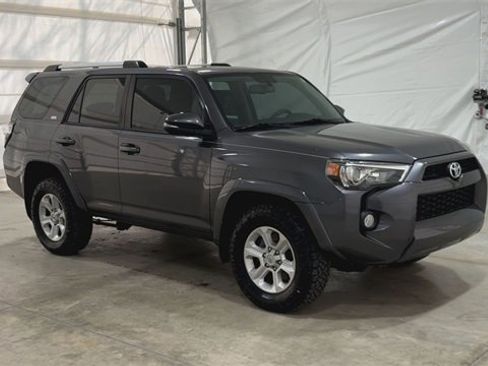 Used 2019 Toyota 4Runner SR5 image 2