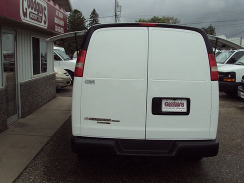 Used 2014 Chevrolet Express 1500 AWD image 6