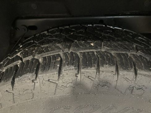 Used 2020 Chevrolet Colorado LT w/ LT Convenience Package image 10