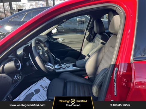 Used 2023 Alfa Romeo Giulia Veloce image 8