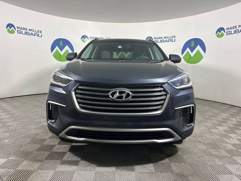 Used 2018 Hyundai Santa Fe SE image 2