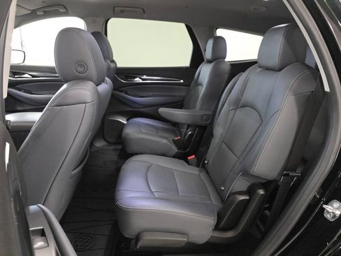 Used 2021 Buick Enclave Essence w/ LPO, Touring Package image 10