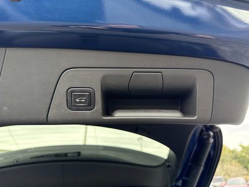 Used 2022 Buick Envision Essence w/ Technology Package I image 12