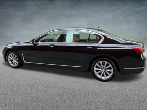 Used 2020 BMW 740i xDrive w/ Cold Weather Package image 16